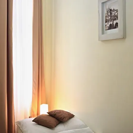 Apartman River View *