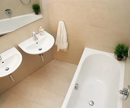 Apartman River View *